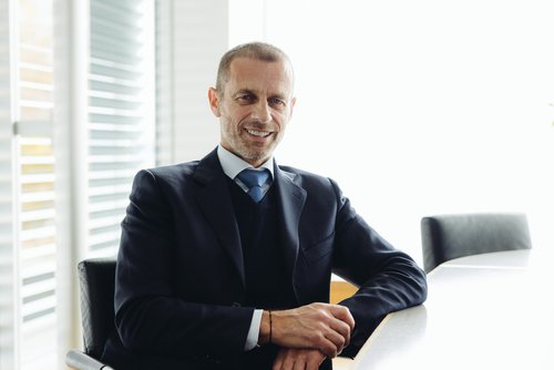 a photograph by Sandra Steh.