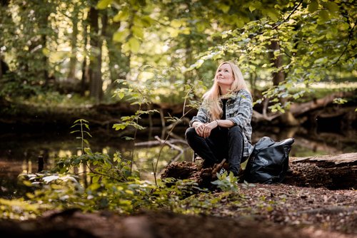 a photograph by Sandra Steh.