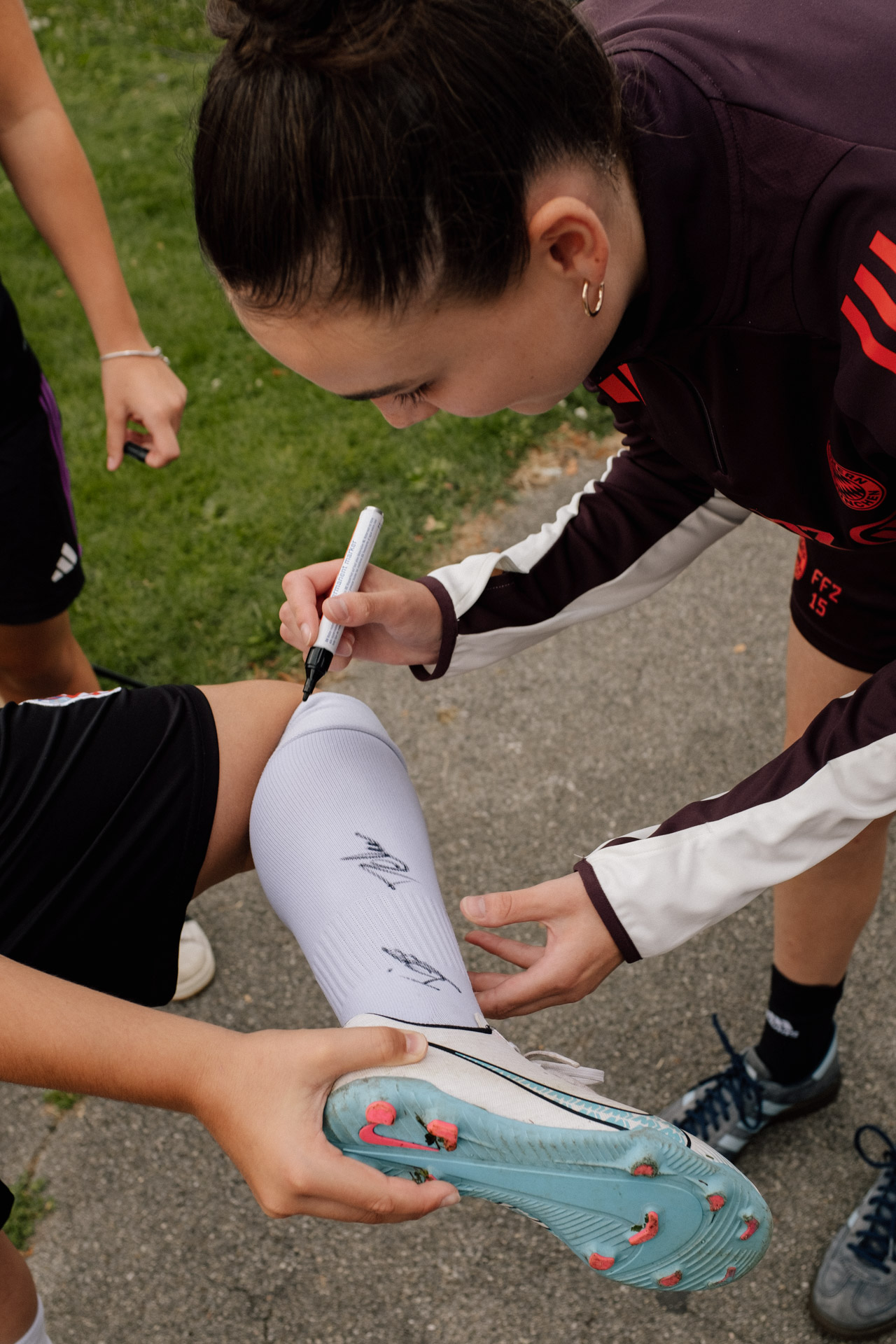 a photograph by Sandra Steh.