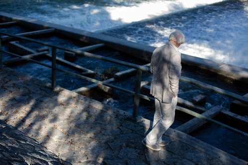 a photograph by Sandra Steh.