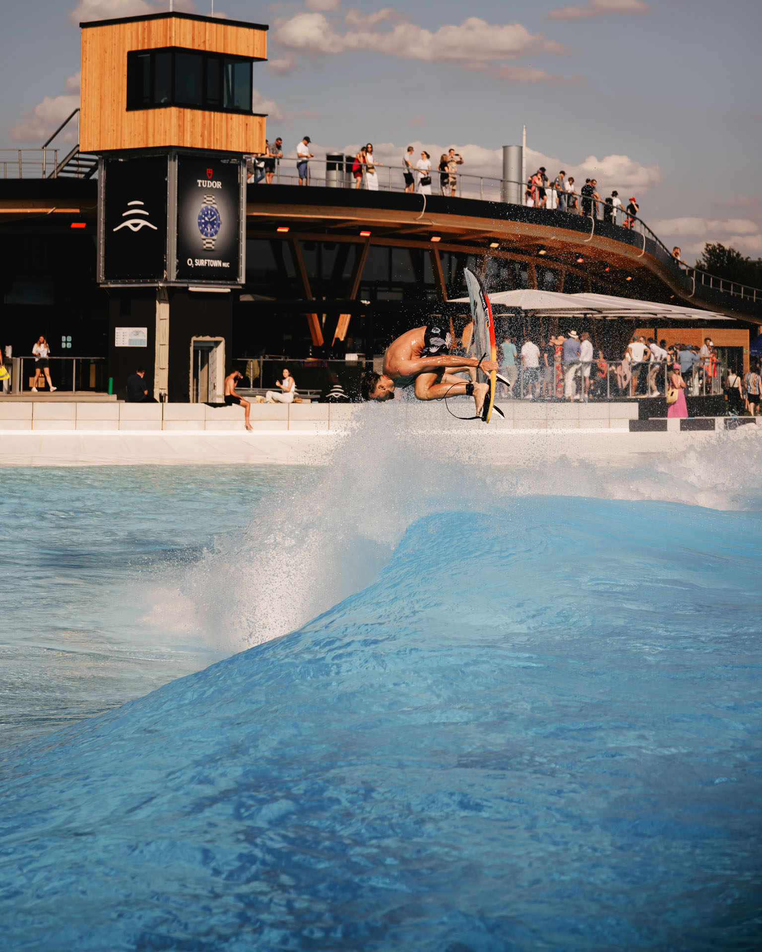 a photograph by Sandra Steh.